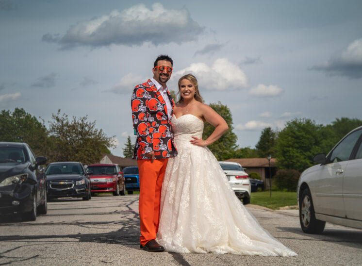 Browns fan finally wins at wedding